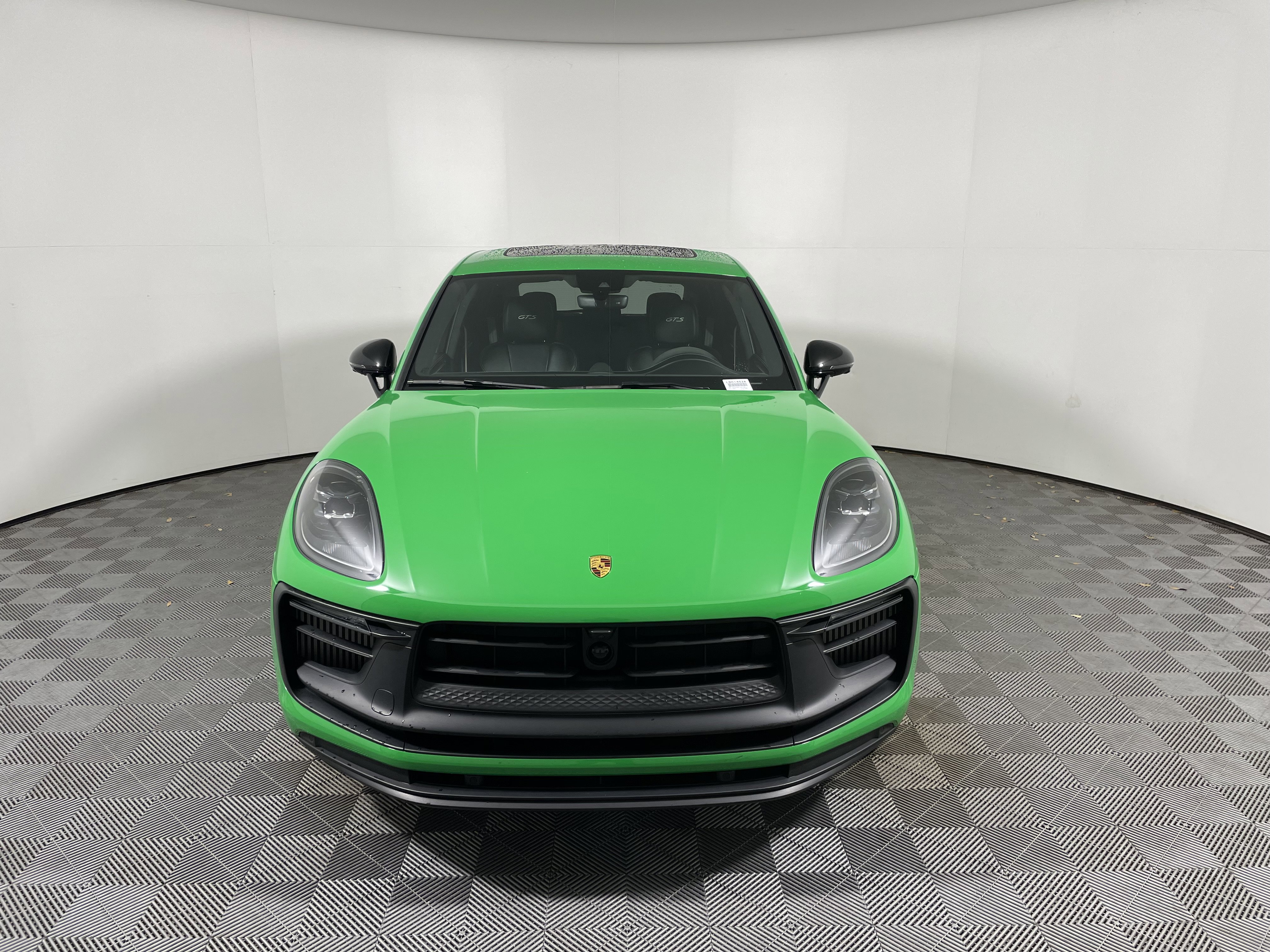 Certified 2025 Porsche Macan GTS image 10