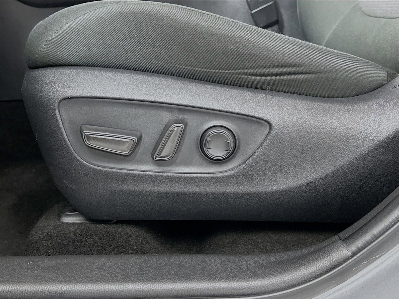 Certified 2025 Toyota RAV4 XLE image 19