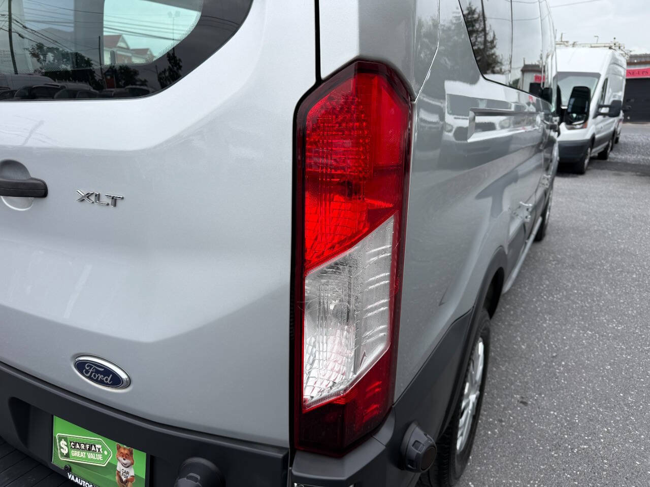 Used 2018 Ford Transit 350 XLT RWD image 37
