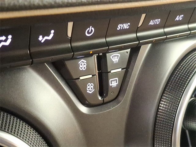 Used 2021 Chevrolet Blazer Premier w/ Driver Confidence II Package image 25