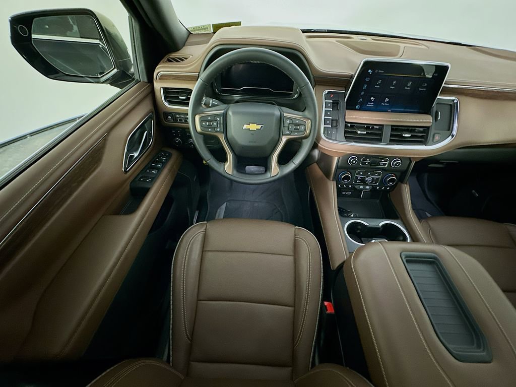 Used 2024 Chevrolet Tahoe High Country AWD/4WD image 9