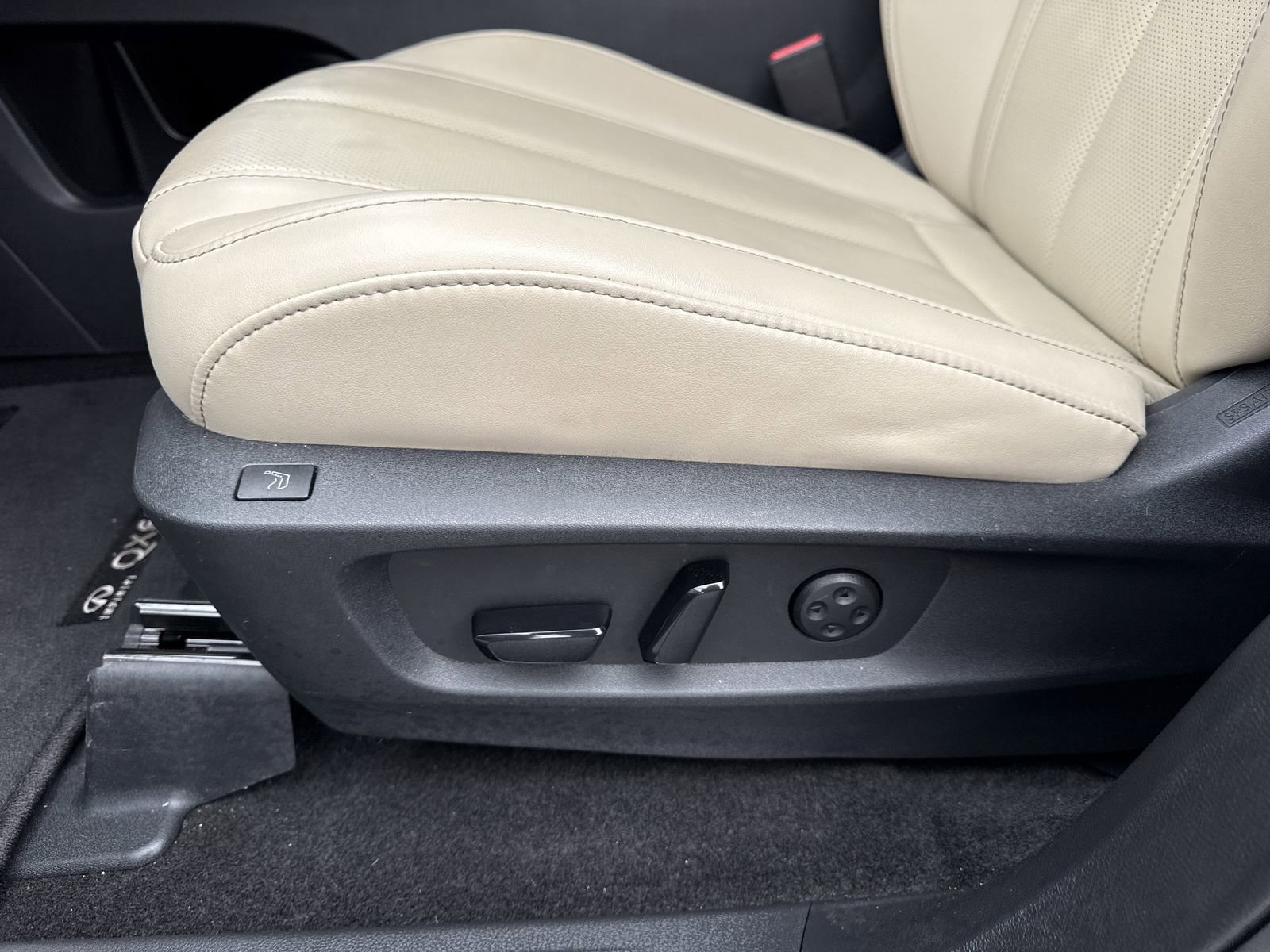 Used 2025 INFINITI QX60 Sensory image 22