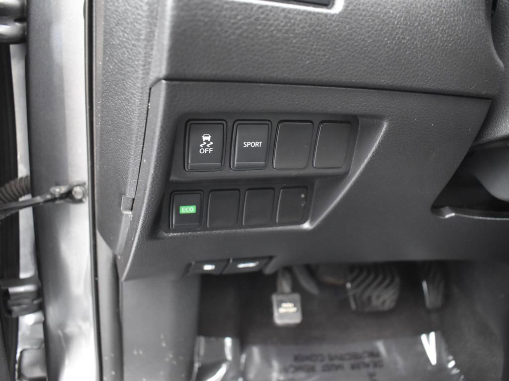 Used 2016 Nissan Rogue S image 13