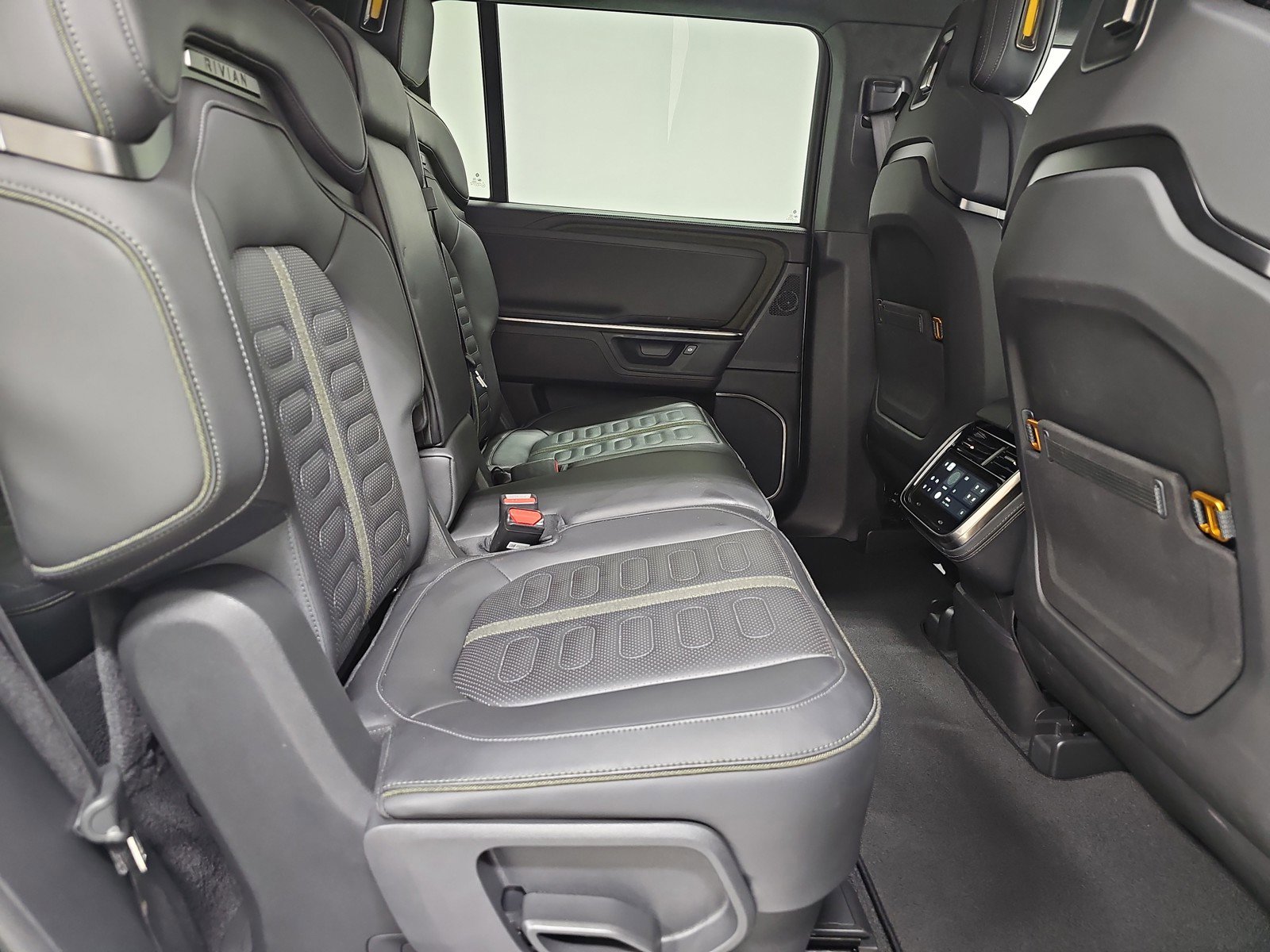 Used 2025 Rivian R1S Adventure image 23