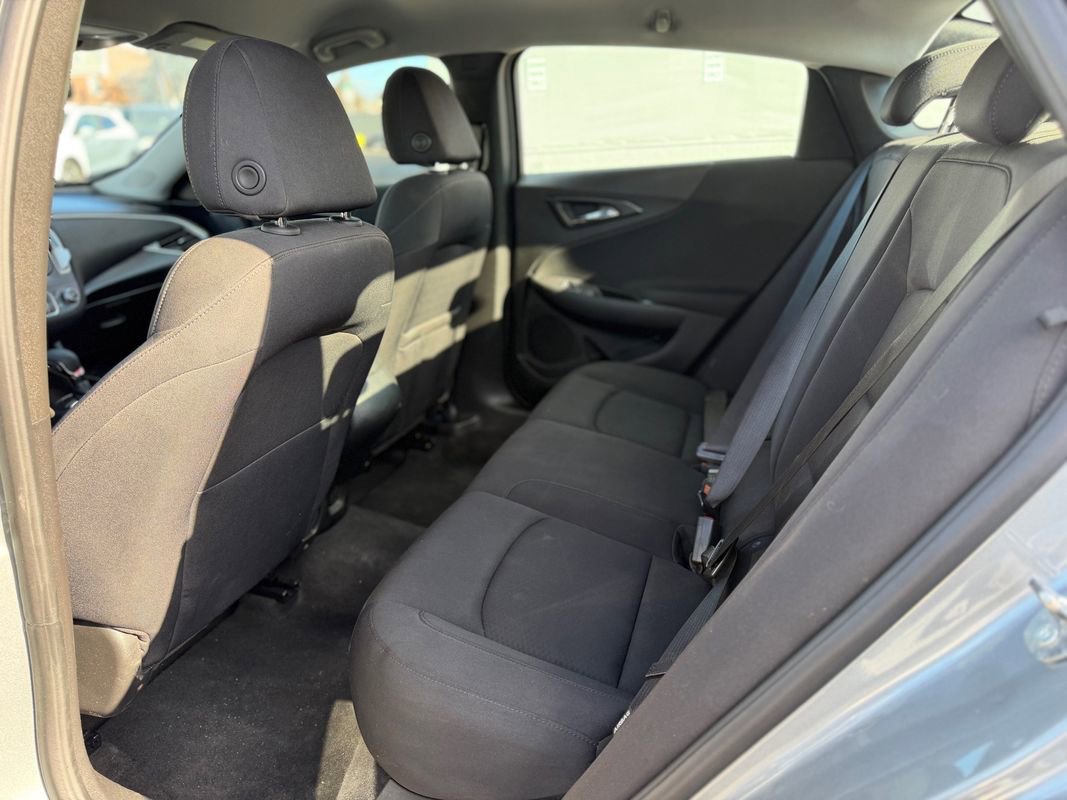 Used 2023 Chevrolet Malibu RS FWD image 26