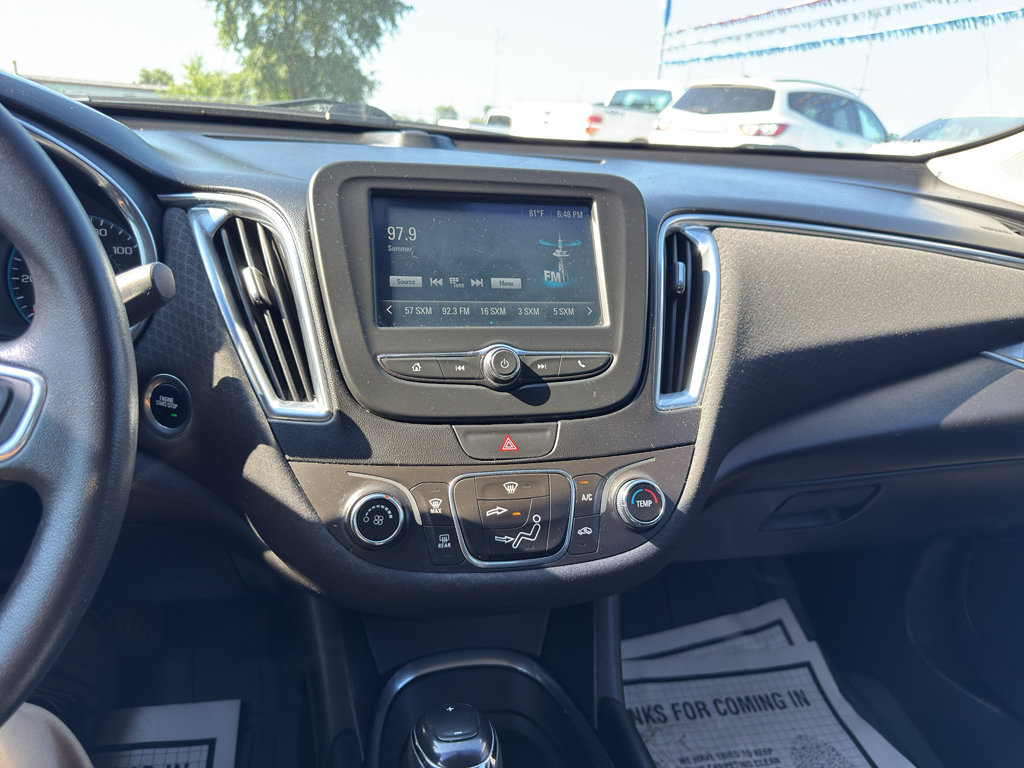 Used 2016 Chevrolet Malibu LT FWD image 16