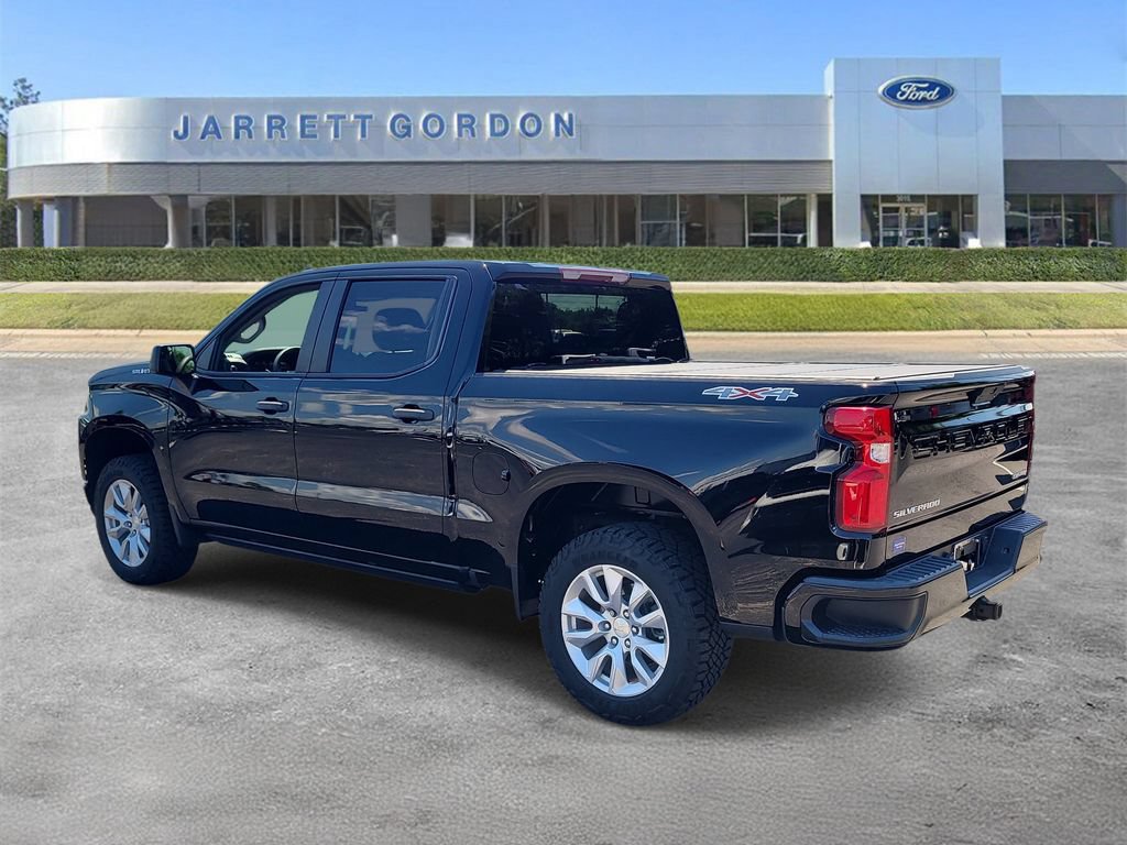 Used 2022 Chevrolet Silverado 1500 Custom AWD/4WD image 3