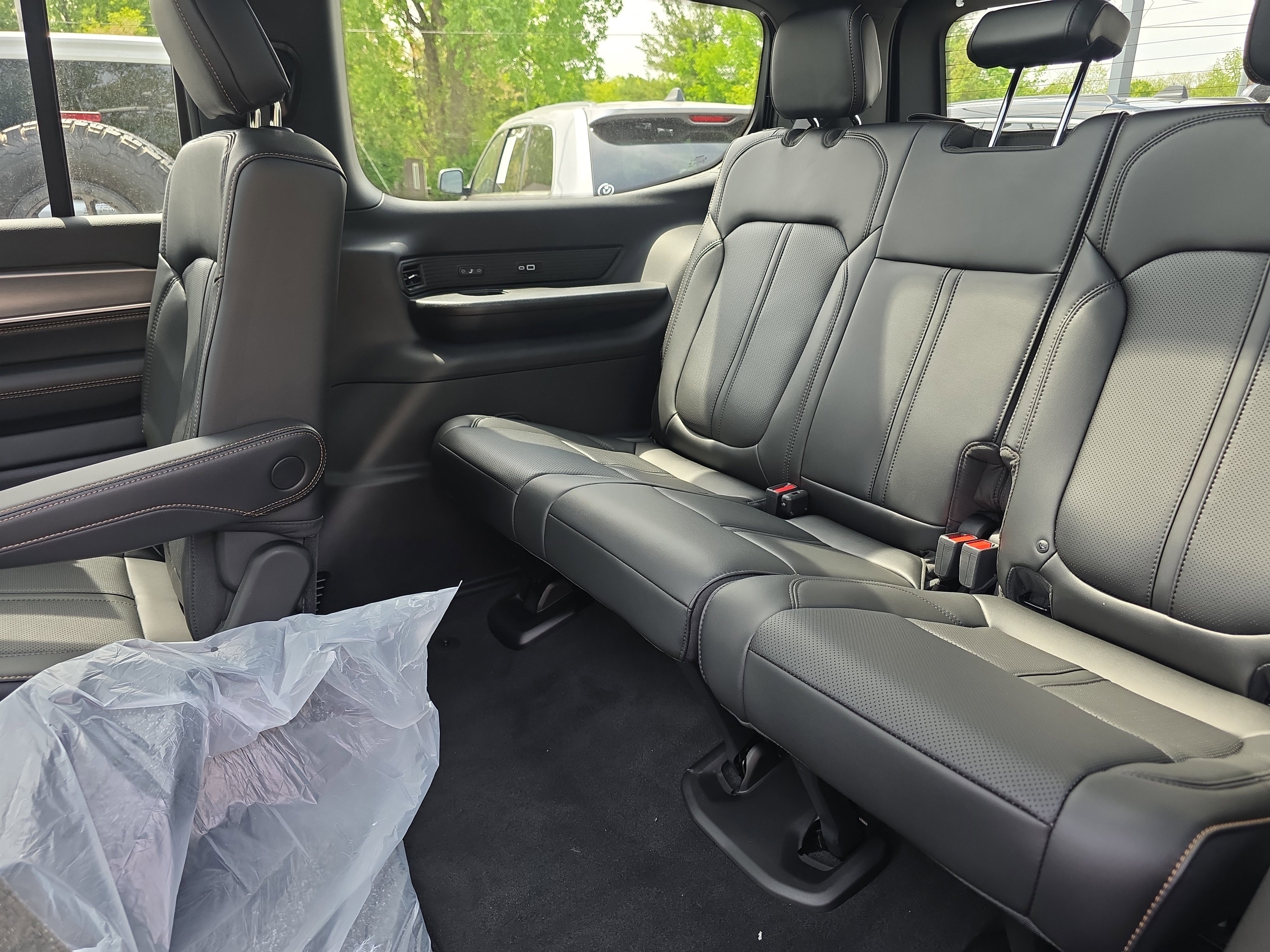 New 2026 Jeep Grand Wagoneer 4WD image 19