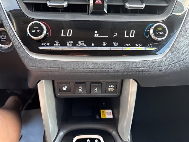 Used 2022 Toyota Corolla Cross XLE image 17