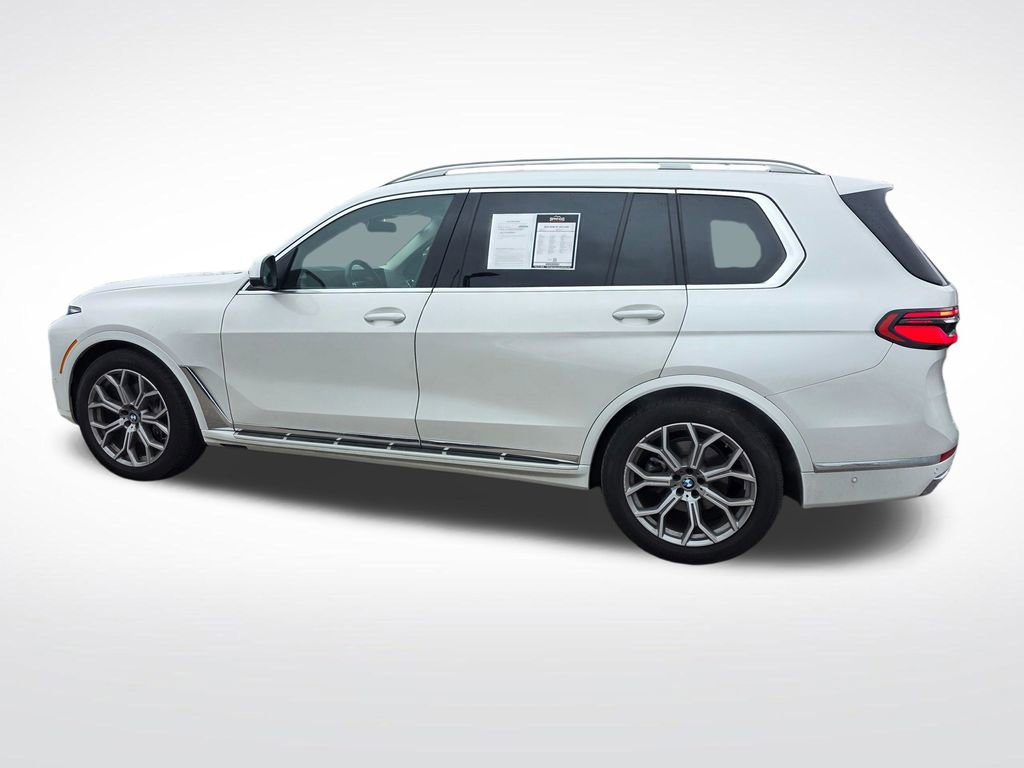 Used 2025 BMW X7 xDrive40i AWD/4WD image 9