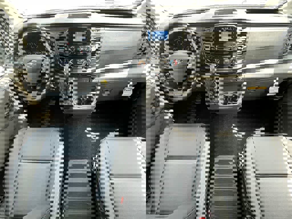 New 2025 Ford Transit 250 148 Medium Roof image 31