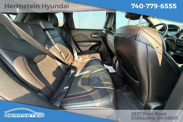 Used 2019 Jeep Cherokee Trailhawk AWD/4WD image 26