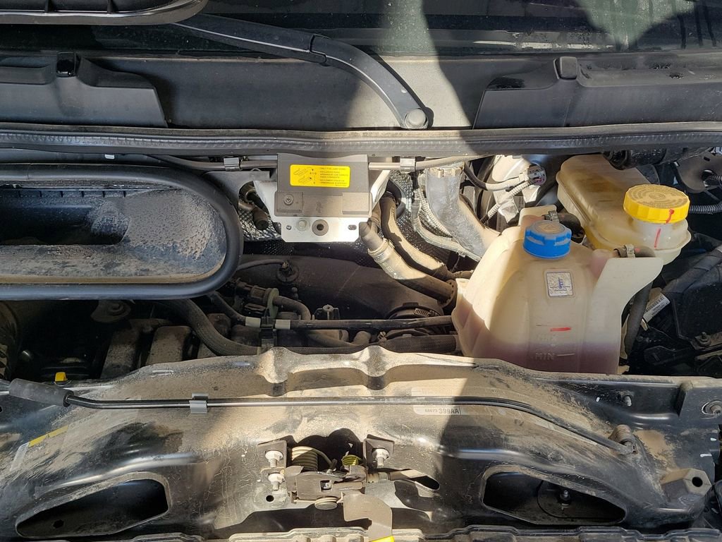 Used 2025 RAM ProMaster 2500 w/ Convenience Group image 19