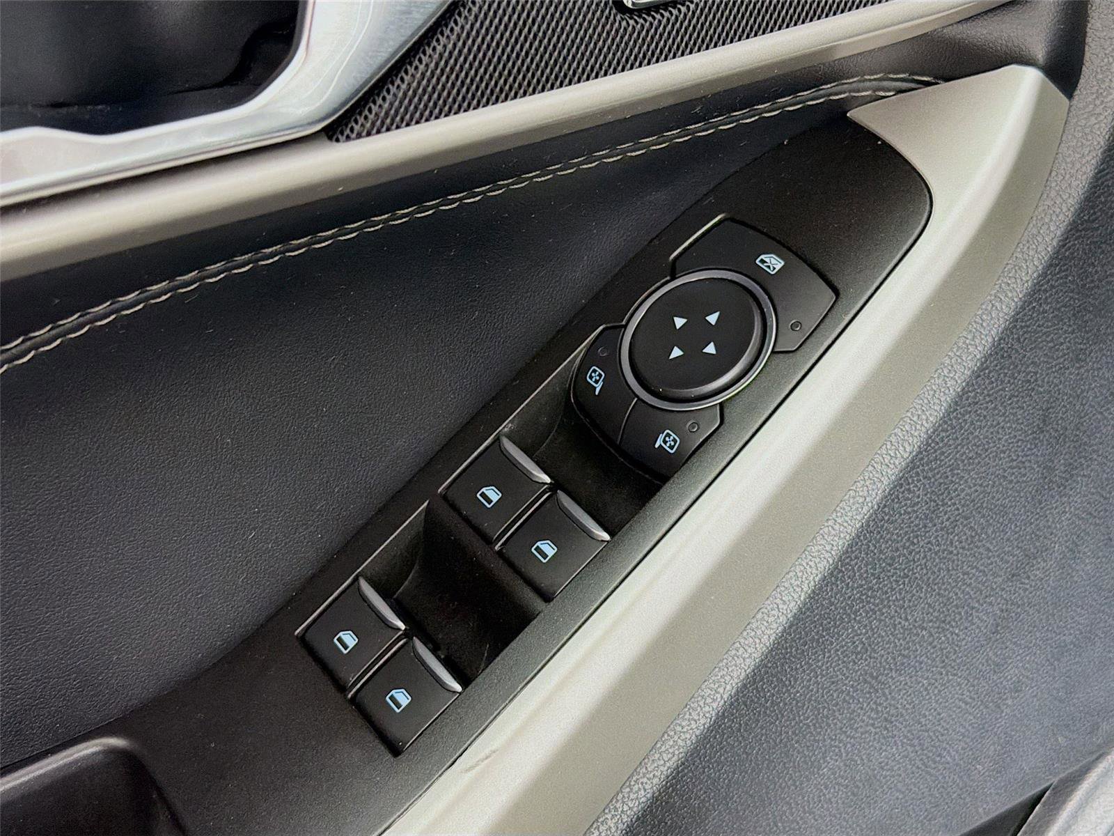 Used 2021 Ford Explorer XLT w/ Equipment Group 202A image 18