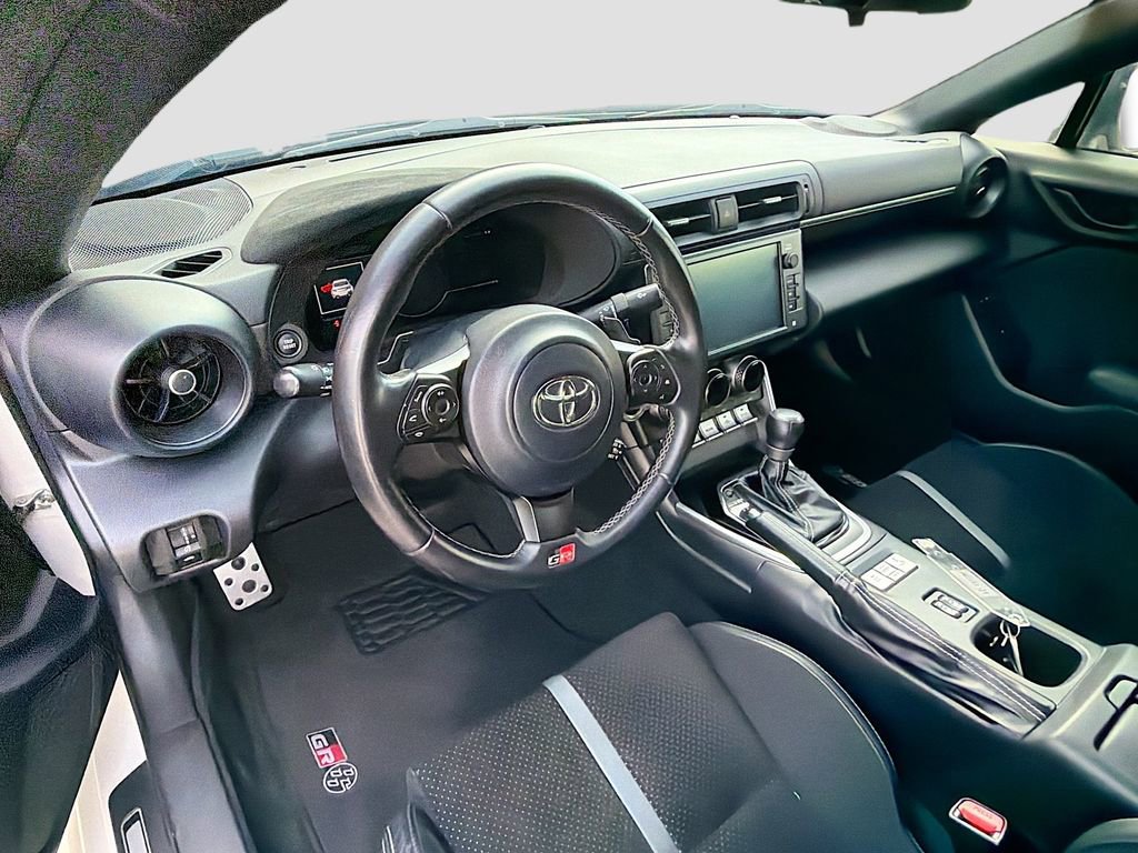 Used 2022 Toyota GR86 Premium image 17