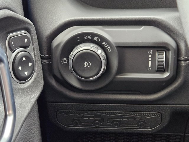 New 2027 Jeep Wrangler Unlimited Sahara AWD/4WD image 17