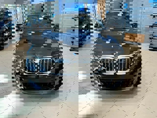 Used 2026 BMW 540i xDrive image 2