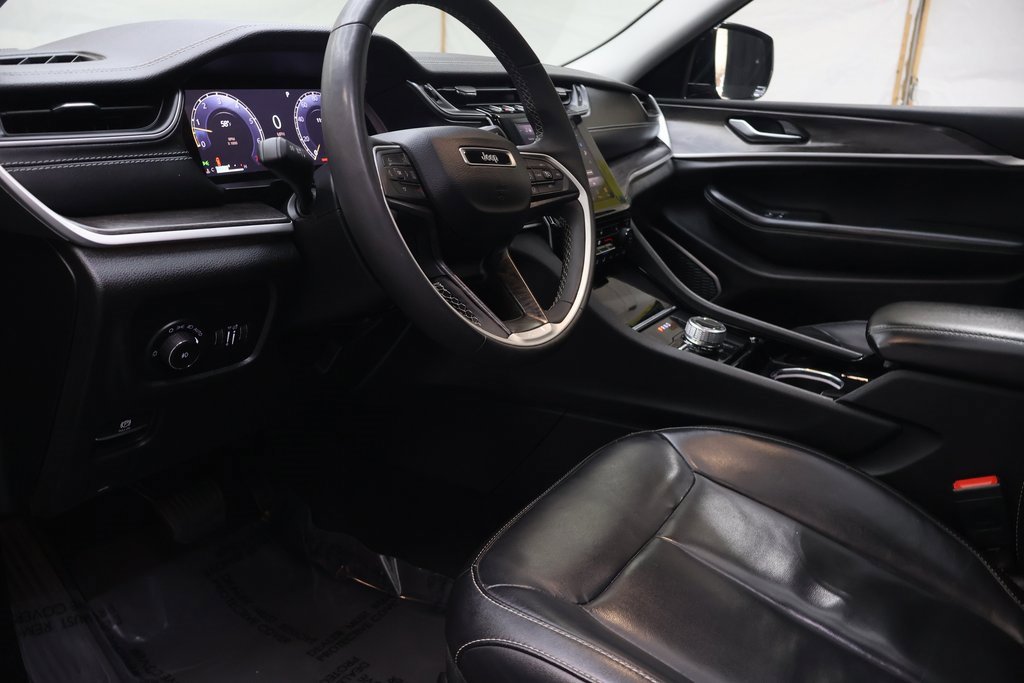 Used 2022 Jeep Grand Cherokee L Limited image 19