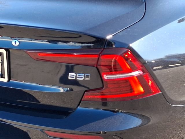 Used 2024 Volvo S60 B5 Core image 12