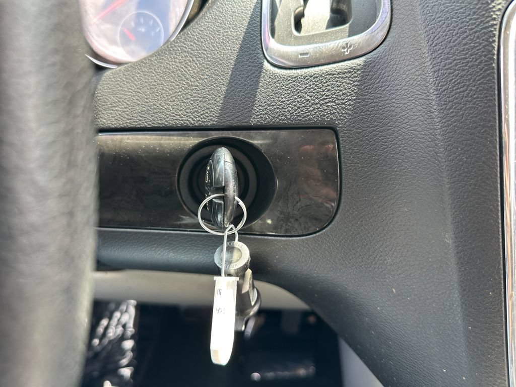 Used 2016 Dodge Grand Caravan SXT FWD image 28