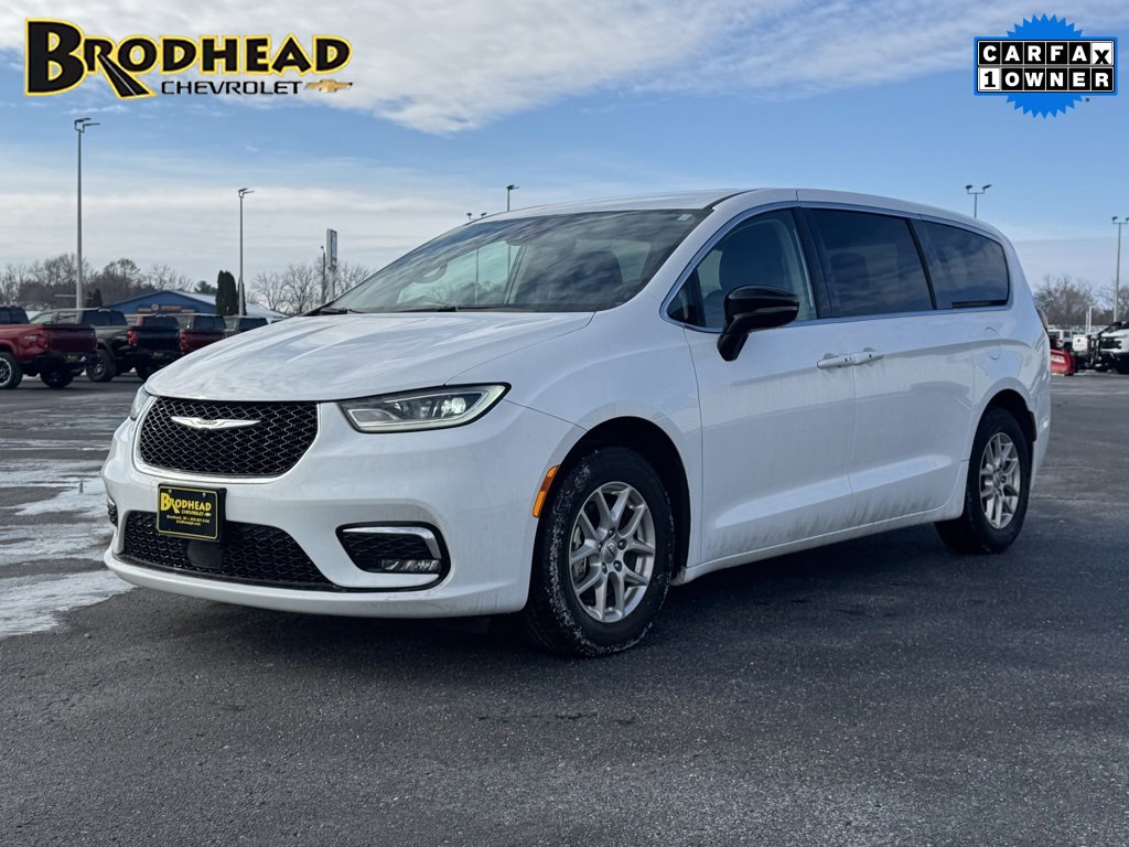 Used 2024 Chrysler Pacifica Touring-L