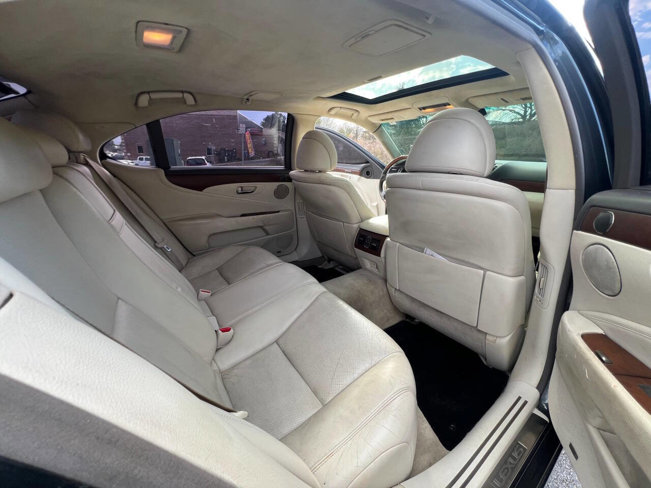 Used 2010 Lexus LS 460 L image 17