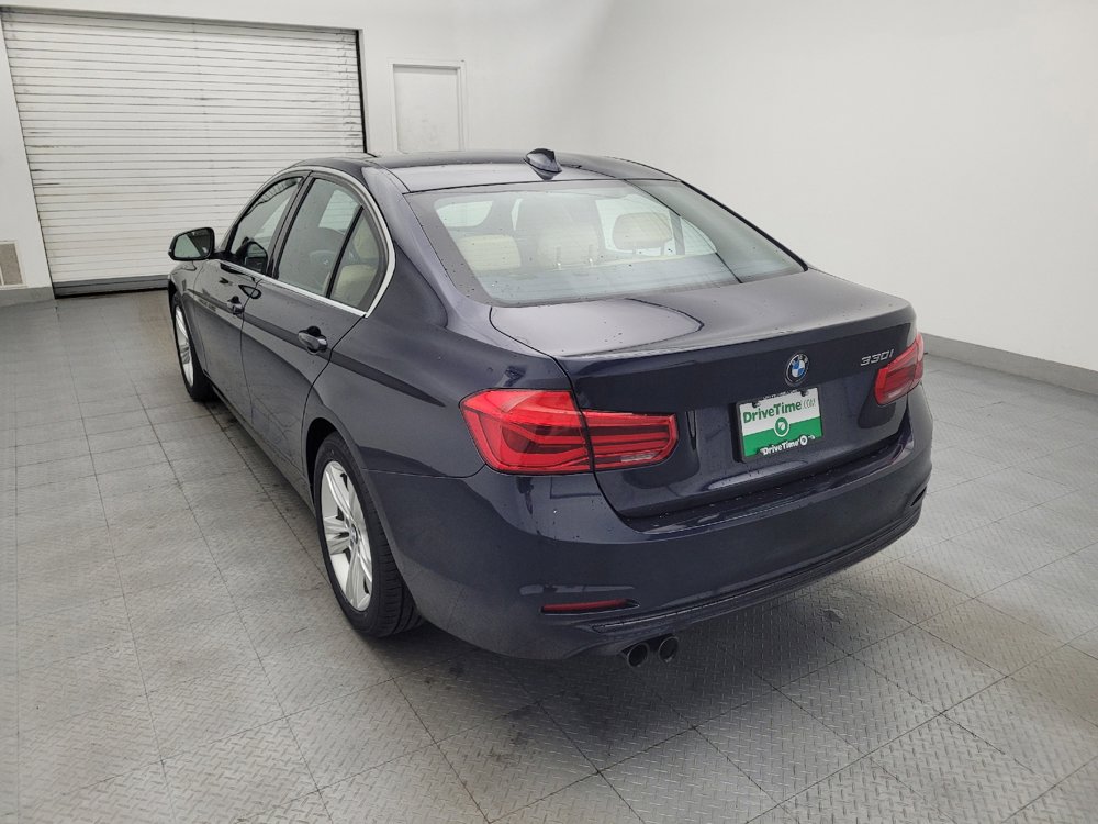 Used 2017 BMW 330i Sedan w/ Driver Assistance Package RWD image 5