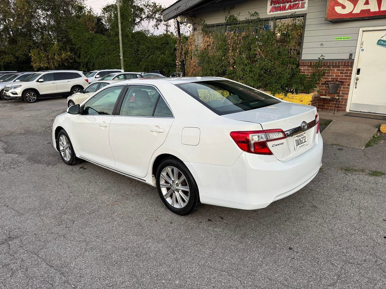 Used 2012 Toyota Camry XLE image 3