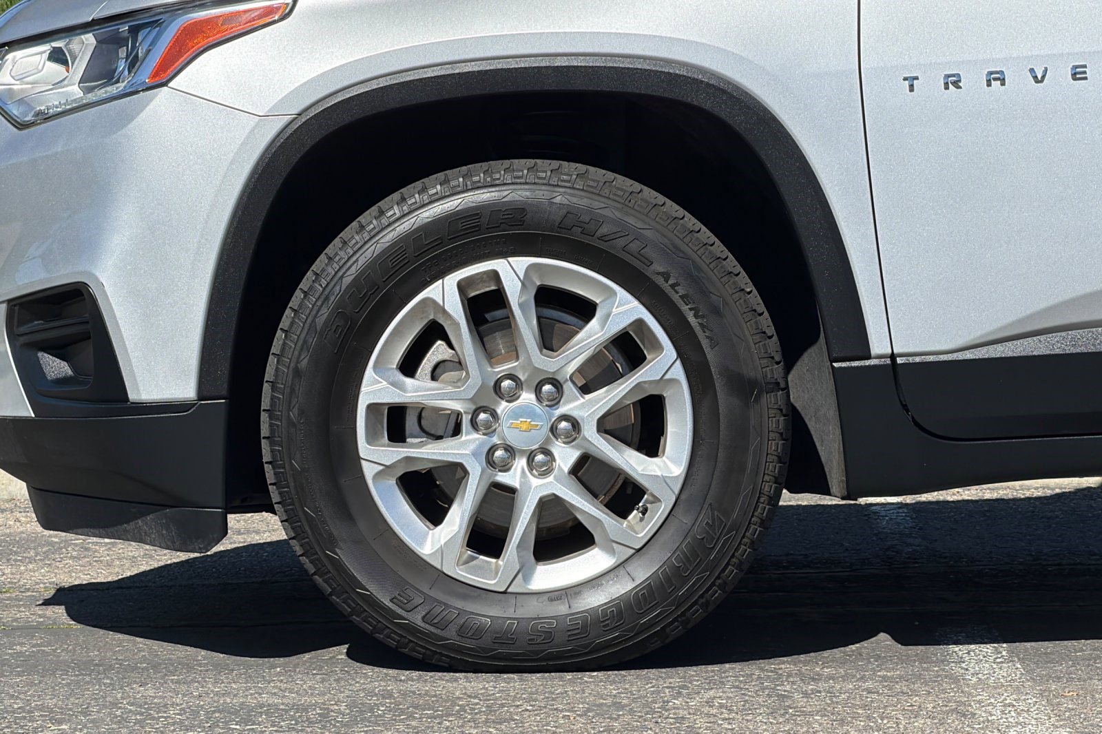 Used 2020 Chevrolet Traverse LS image 38