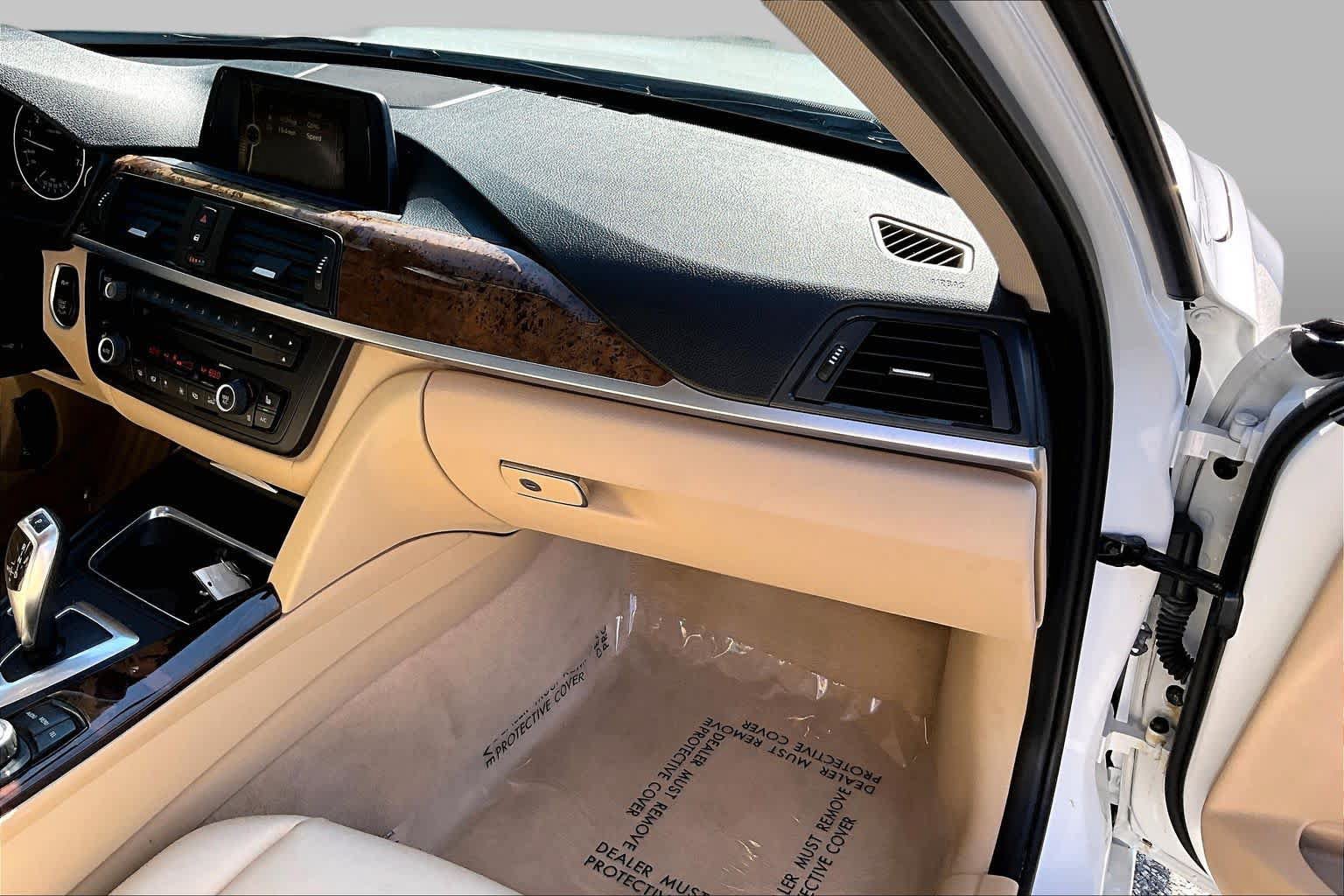 Used 2013 BMW 328i xDrive Sedan AWD/4WD image 19