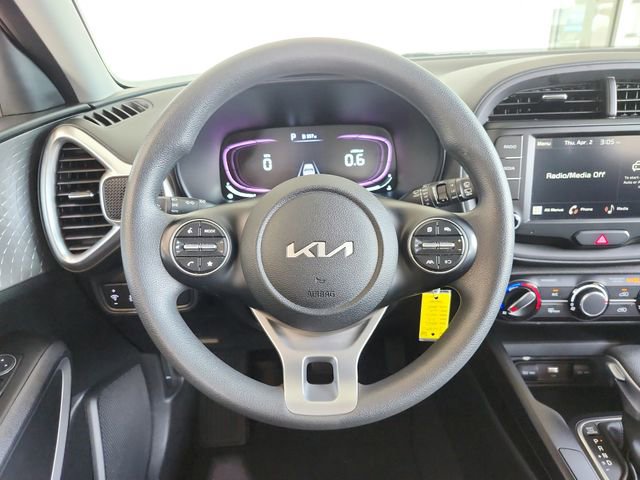 Certified 2023 Kia Soul LX w/ LX Technology Package FWD image 9