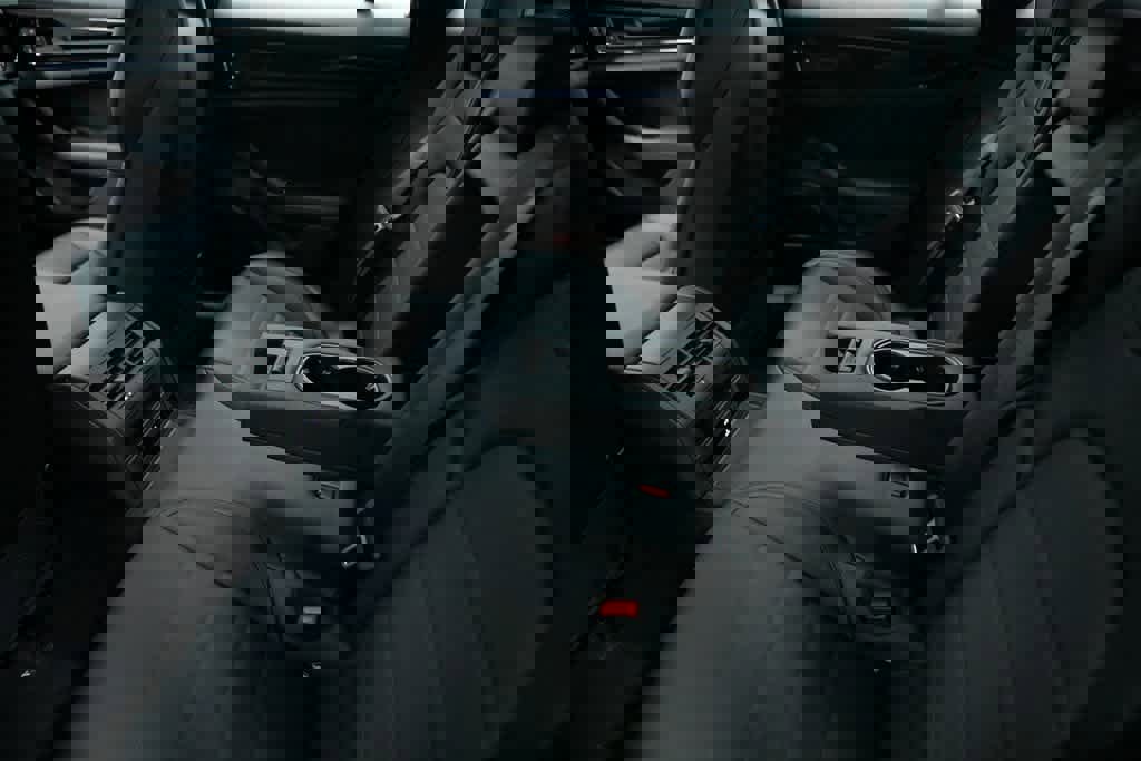 New 2025 Porsche Panamera 4 image 32