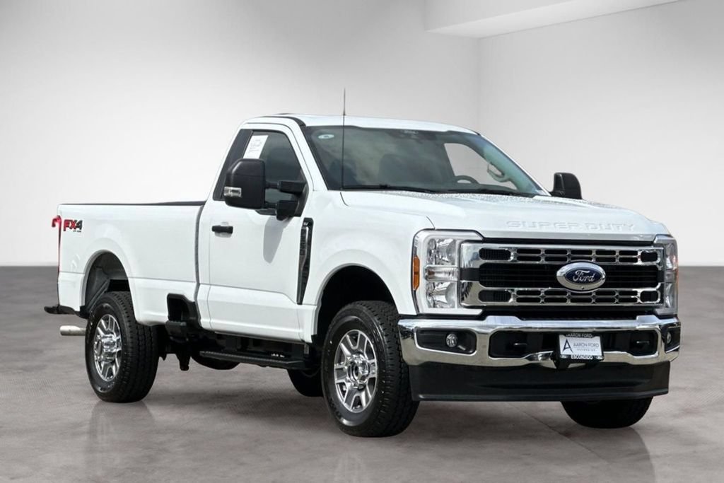 Used 2025 Ford F350 XLT w/ 360-Degree Camera Package AWD/4WD image 8
