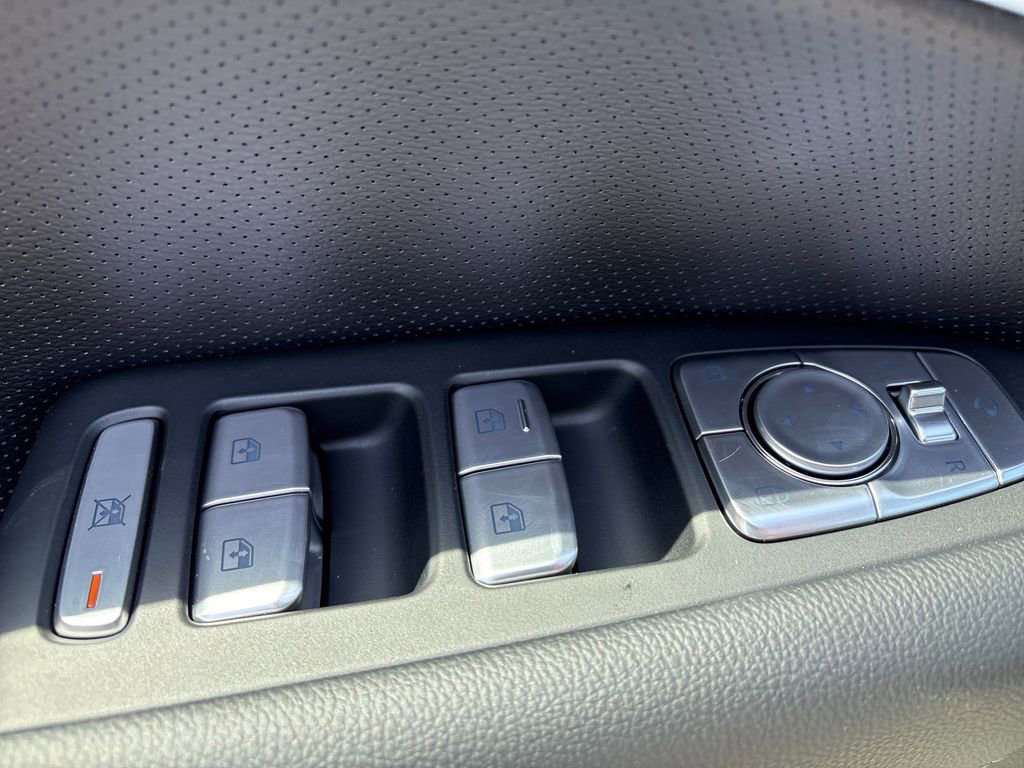 New 2026 Genesis G70 2.5T Prestige image 13