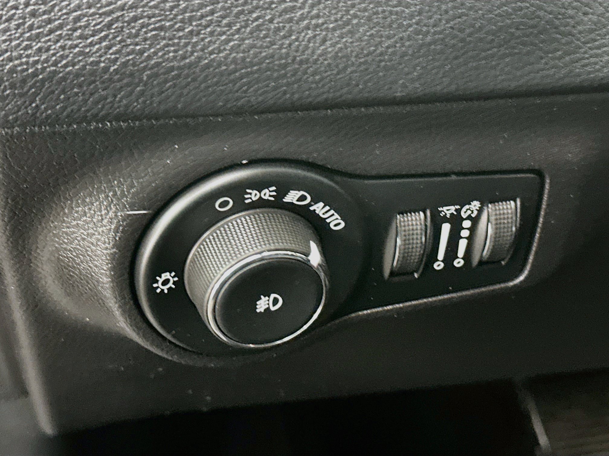 Used 2020 Jeep Compass Limited AWD/4WD image 17
