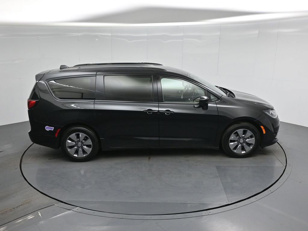 Used 2018 Chrysler Pacifica Limited w/ Advanced Safetytec Group image 40