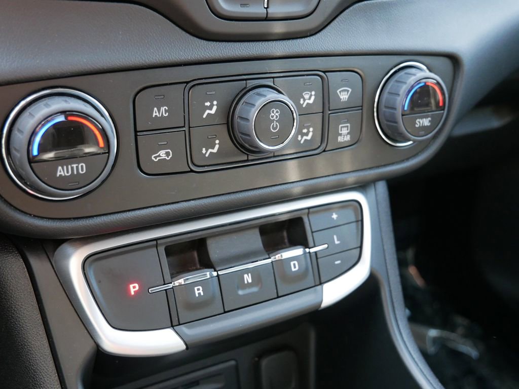 Used 2023 GMC Terrain SLT w/ Infotainment Package II AWD/4WD image 27