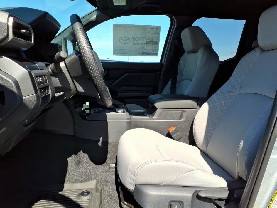New 2026 Toyota Tacoma SR5 AWD/4WD image 9