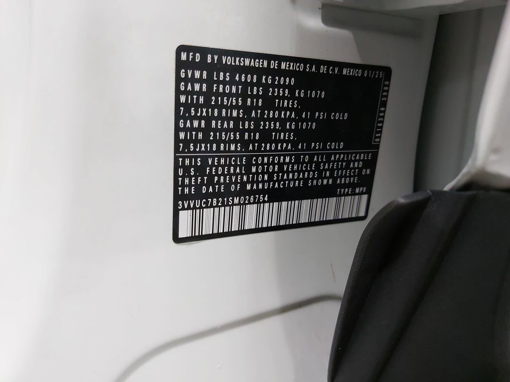 Used 2025 Volkswagen Taos SE image 35