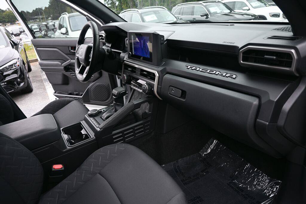 Used 2024 Toyota Tacoma SR AWD/4WD image 19