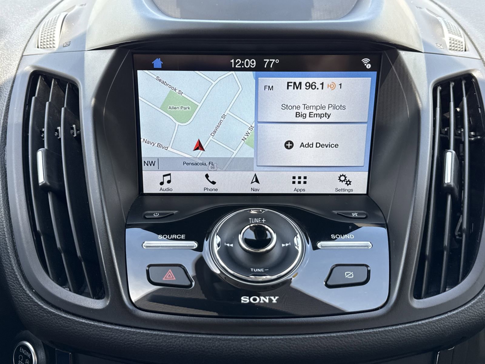 Used 2019 Ford Escape Titanium AWD/4WD image 18