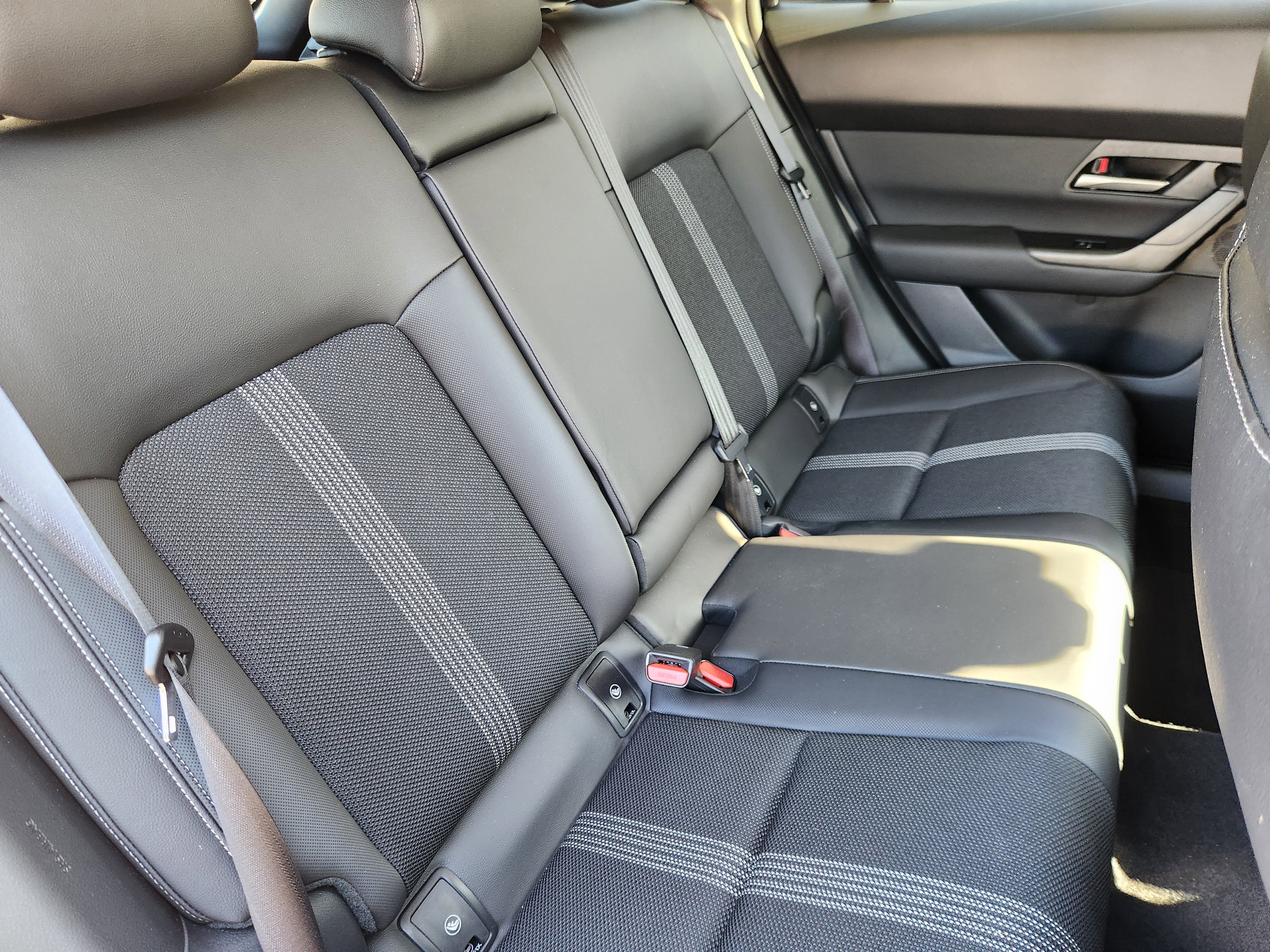 Certified 2025 MAZDA CX-50 AWD 2.5 S w/ Cargo Package image 16