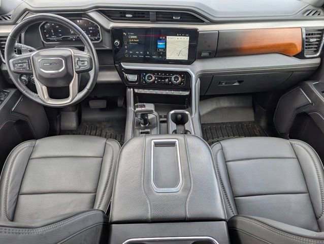 Used 2022 GMC Sierra 1500 Denali w/ Technology Package AWD/4WD image 5