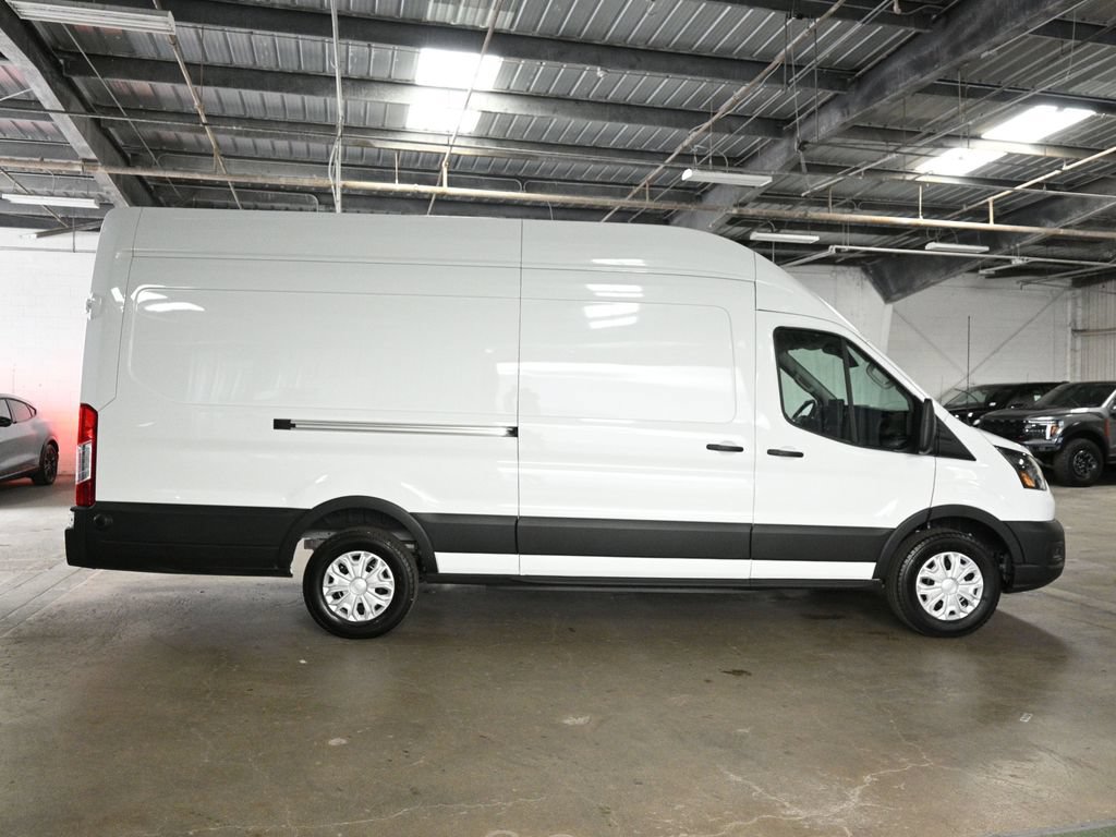 New 2025 Ford E-Transit 148 High Roof Extended w/ Load Area Protection Package RWD image 9