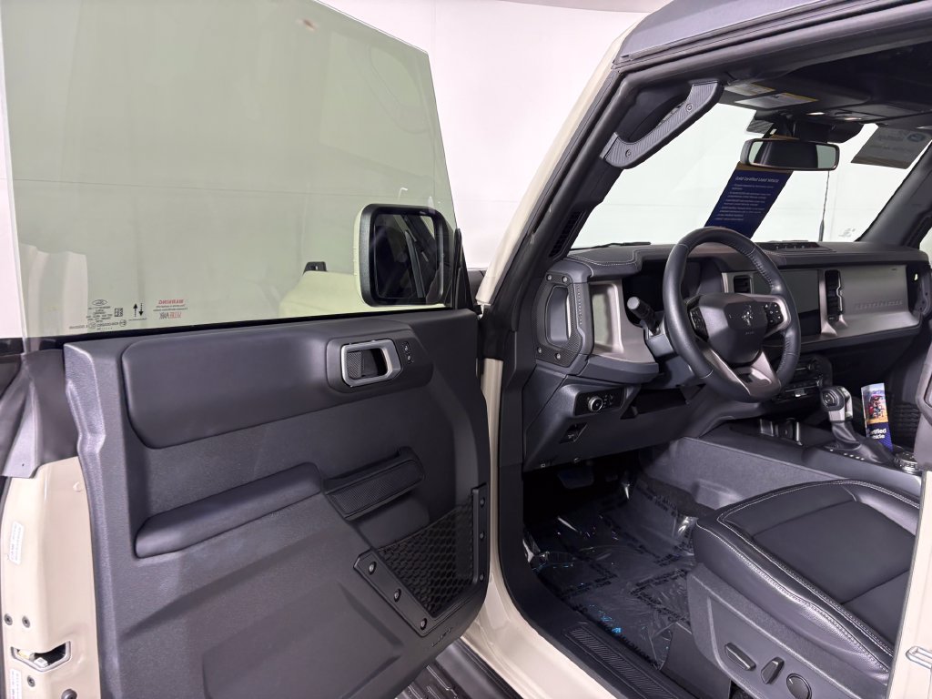 Certified 2026 Ford Bronco Outer Banks w/ Sasquatch Package AWD/4WD image 12