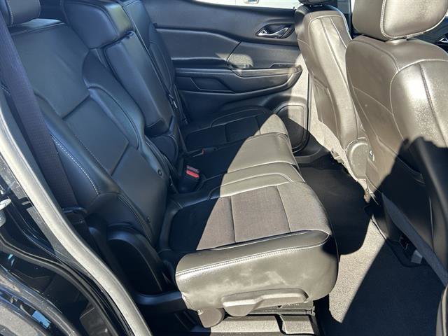 Used 2023 GMC Acadia SLT image 27