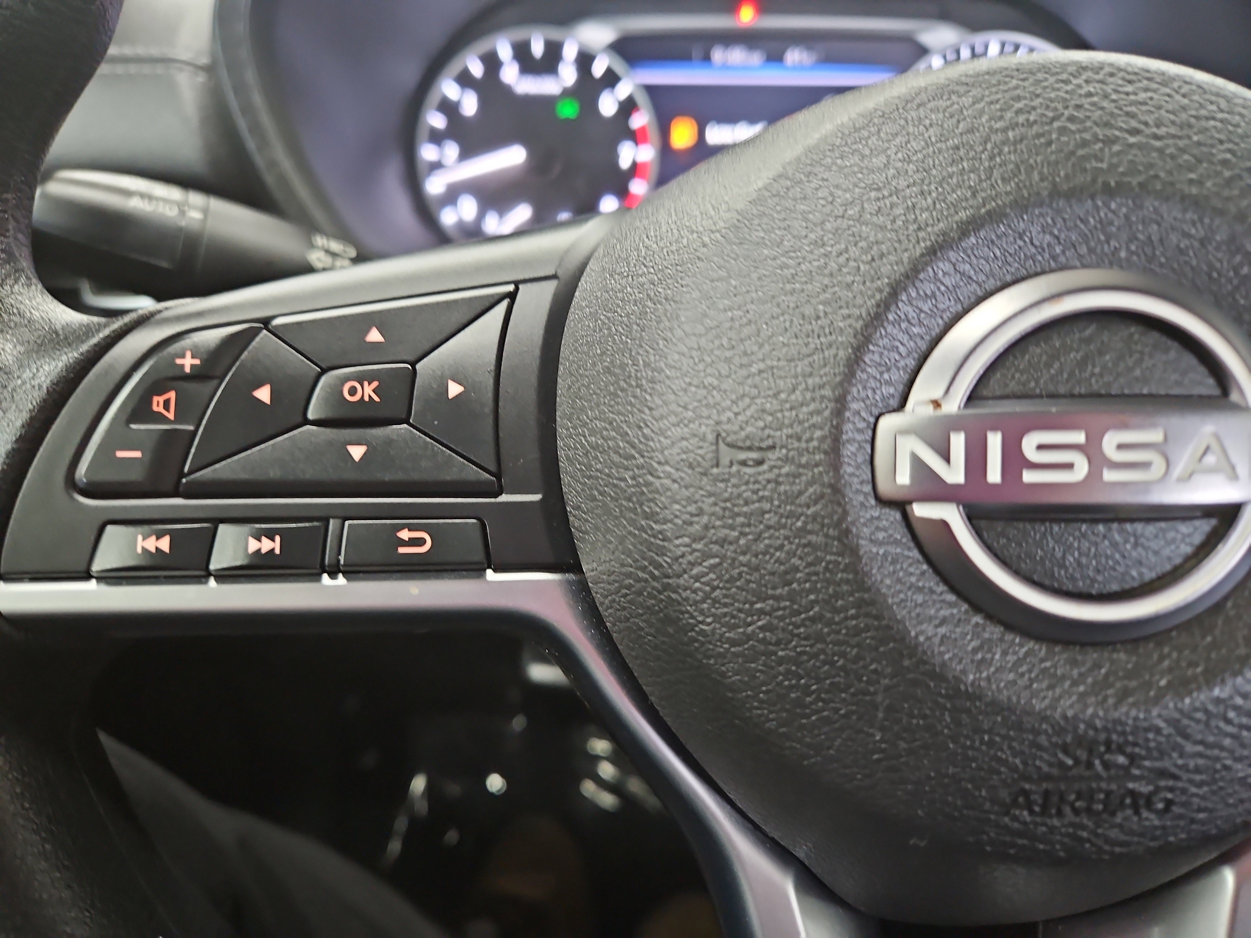 Used 2024 Nissan Sentra SV image 15