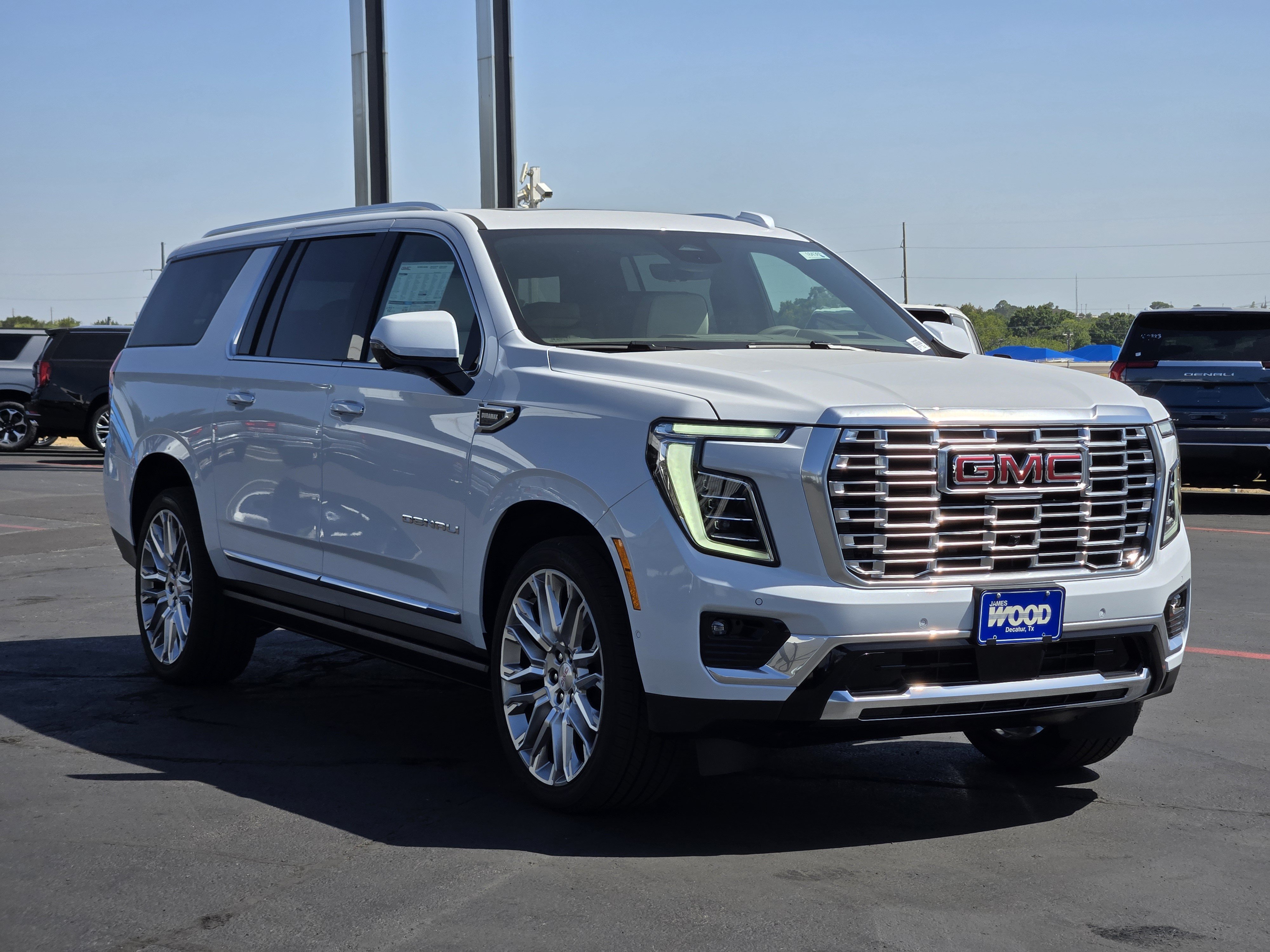 New 2026 GMC Yukon XL Denali w/ Denali Reserve Package AWD/4WD image 2