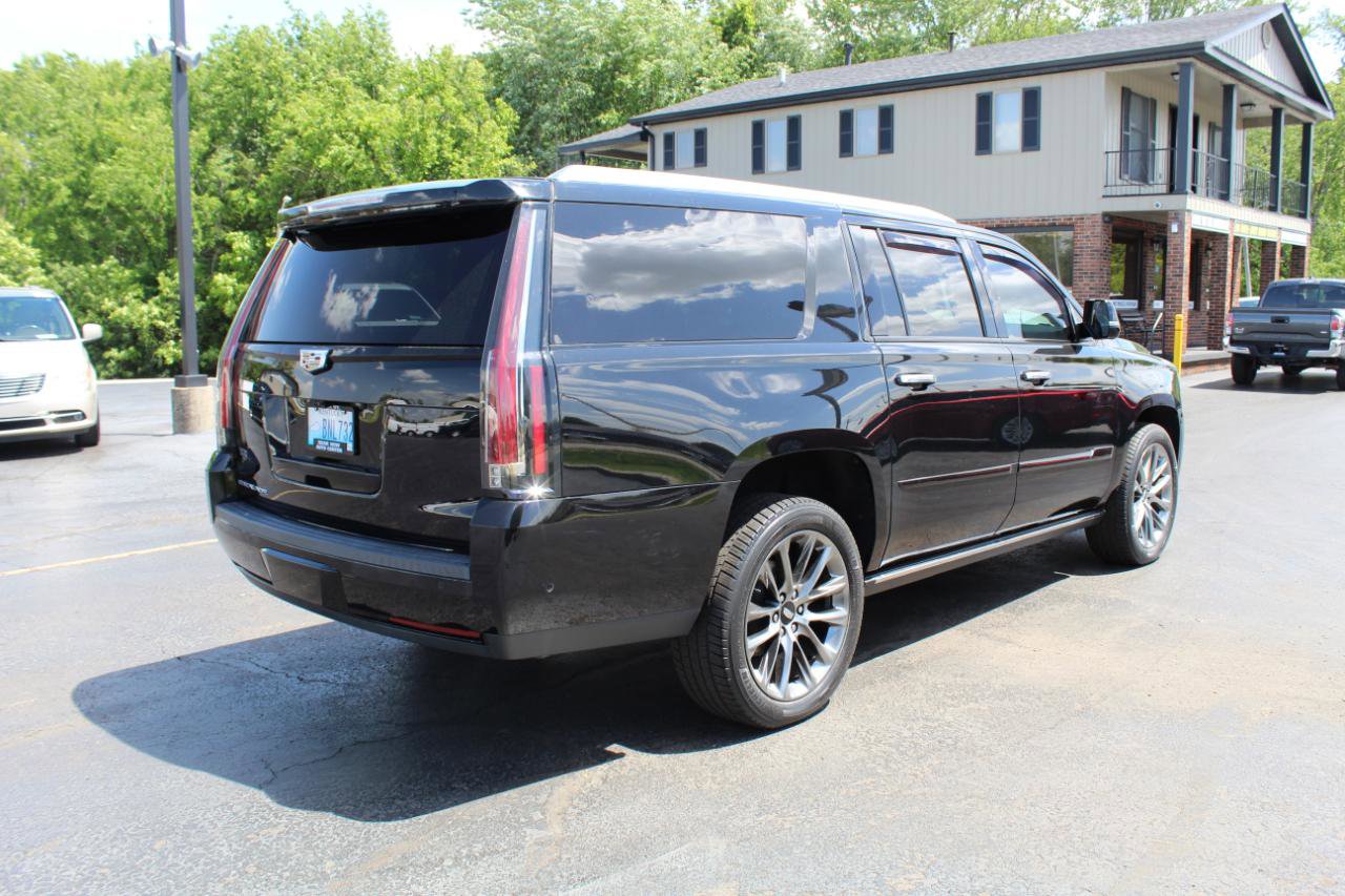 Used 2019 Cadillac Escalade ESV Platinum w/ Escalade Sport Edition AWD/4WD image 5