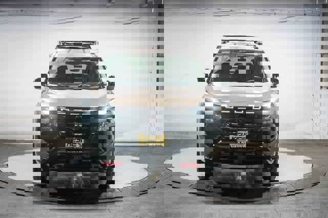 Used 2025 Nissan Rogue SV image 6